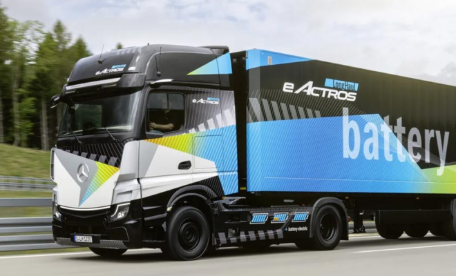 El Mercedes Benz Eactros Longhaul Tendr Kil Metros De Autonom A